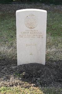 Ismailia War Memorial Cemetery - Richards, Simeon Ranatus
